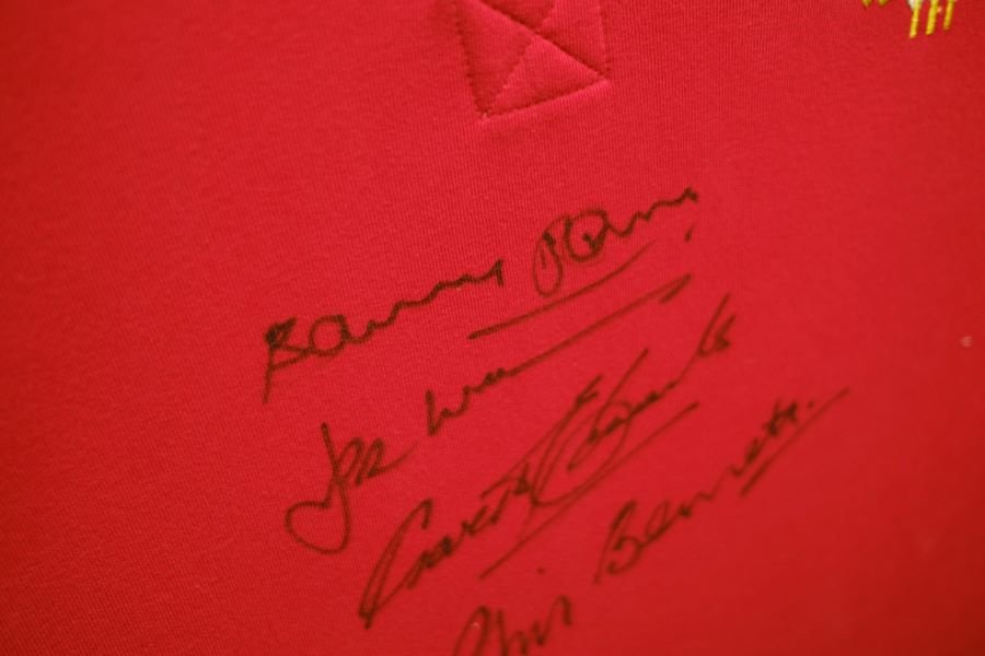 Welsh Rugby Legends Shirt Signed Barry John, Phil Bennett, JPR Williams, Gareth Edwards - Memorabilia Framers Shop