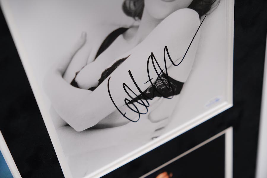 X Files Photograph Framed Display Signed by Gillian Anderson - Memorabilia Framers Shop